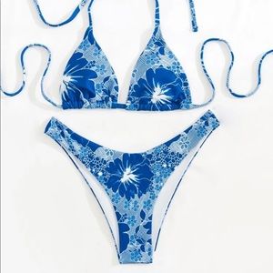 NWT Hibiscus print bikini 🌸 coconut girl 🌸
